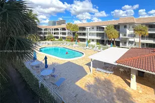 541 Blue Heron Dr, Hallandale Beach, FL 33009 - Photo 12