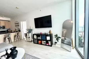 79 SW 12th St, Miami, FL 33130 - Photo 6