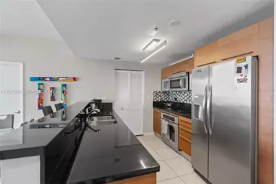244 Biscayne Blvd #2410, Miami, FL 33132 - Photo 28