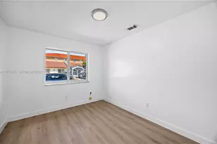 7570 NW 173rd Ln, Hialeah, FL 33015 - Photo 30