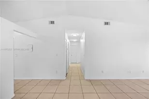 7570 NW 173rd Ln, Hialeah, FL 33015 - Photo 12