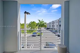 2535 NE 193rd St, Miami, FL 33180 - Photo 20