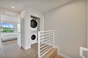 2535 NE 193rd St, Miami, FL 33180 - Photo 10