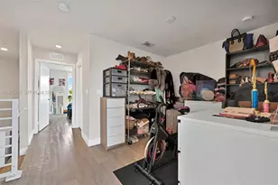 2535 NE 193rd St, Miami, FL 33180 - Photo 18