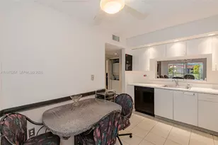 1200 SW 137th Ave, Pembroke Pines, FL 33027 - Photo 16