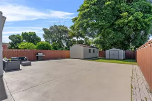 3151 NW 59th St, Miami, FL 33142 - Photo 22