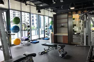 55 SW 9th St, Miami, FL 33130 - Photo 12