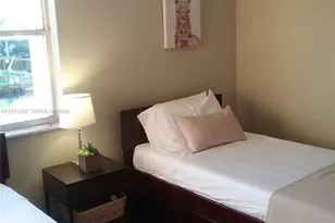 401 Golden Isles Dr, Hallandale Beach, FL 33009 - Photo 22