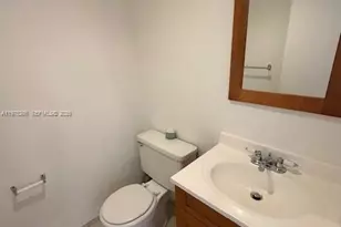 9373 Fontainebleau Blvd, Miami, FL 33172 - Photo 10