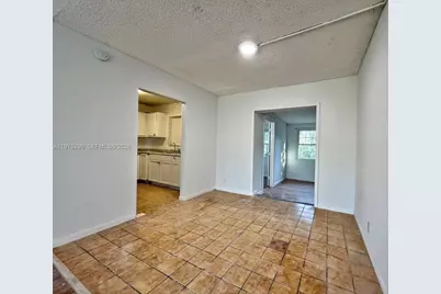 7212 SW 3rd Ct, North Lauderdale, FL 33068 - Photo 4