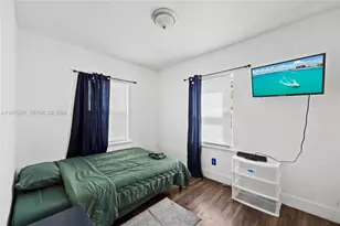 919 NW 66th St, Miami, FL 33150 - Photo 16