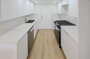 17911 NW 68th Ave, Hialeah, FL 33015 - Photo 6