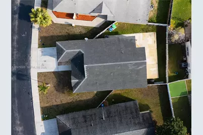 216 W Riverbend Dr, Sunrise, FL 33326 - Photo 20