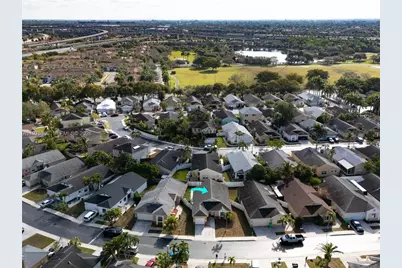 216 W Riverbend Dr, Sunrise, FL 33326 - Photo 26