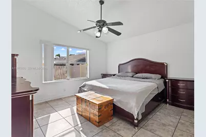 216 W Riverbend Dr, Sunrise, FL 33326 - Photo 12