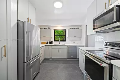 740 NE 76th St, Miami, FL 33138 - Photo 30