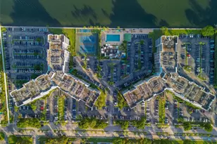 1000 Parkview Dr, Hallandale Beach, FL 33009 - Photo 28