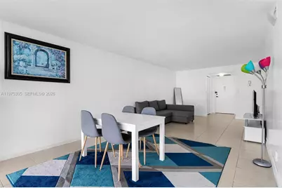 1000 Parkview Dr #1001, Hallandale Beach, FL 33009 - Photo 6