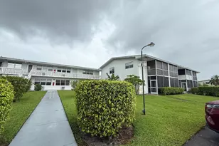 104 E Easthampton E, West Palm Beach, FL 33417 - Photo 1