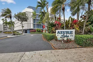 877 NE 195th St, Miami, FL 33179 - Photo 30