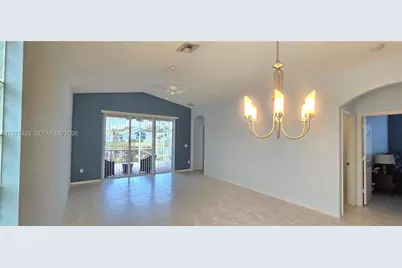 8214 Bellafiore Way, Boynton Beach, FL 33472 - Photo 12