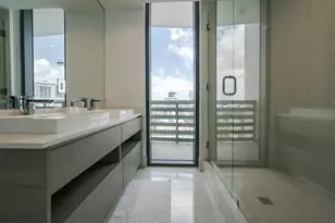 460 NE 28th St, Miami, FL 33137 - Photo 12