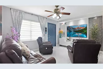 1461 E 7th Ct, Hialeah, FL 33010 - Photo 4