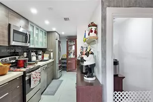 1461 E 7th Ct, Hialeah, FL 33010 - Photo 20