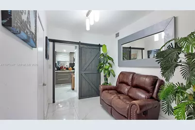 1461 E 7th Ct, Hialeah, FL 33010 - Photo 12