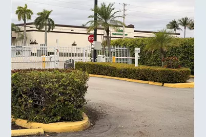 1800 SW 81st Ave #1100, North Lauderdale, FL 33068 - Photo 4