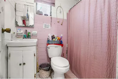 1733 NW 66th St, Miami, FL 33147 - Photo 24