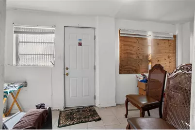 1733 NW 66th St, Miami, FL 33147 - Photo 26