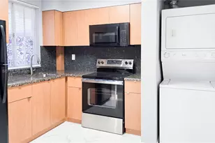 6045 NW 186th St, Hialeah, FL 33015 - Photo 24