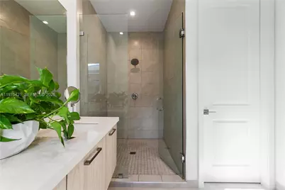 4301 NW 81st Ct #1, Doral, FL 33166 - Photo 24