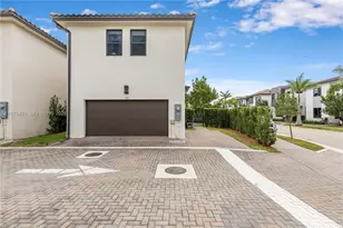 4301 NW 81st Ct, Doral, FL 33166 - Photo 46