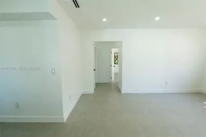 905 Tangier St, Coral Gables, FL 33134 - Photo 10