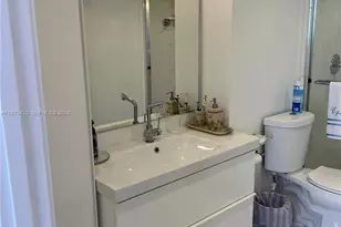 1351 NE Miami Gardens Dr, Miami, FL 33179 - Photo 14