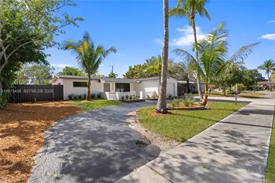 3390 SW 15th Ct, Fort Lauderdale, FL 33312 - Photo 2