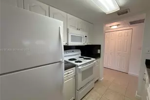 8160 Geneva Ct, Doral, FL 33166 - Photo 2