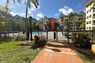 8160 Geneva Ct, Doral, FL 33166 - Photo 16