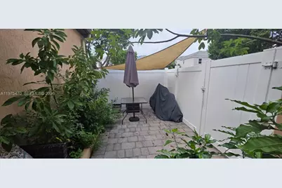 17135 SW 96 St, Miami, FL 33196 - Photo 14