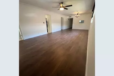109 SW 1st Ave, Hallandale Beach, FL 33009 - Photo 10