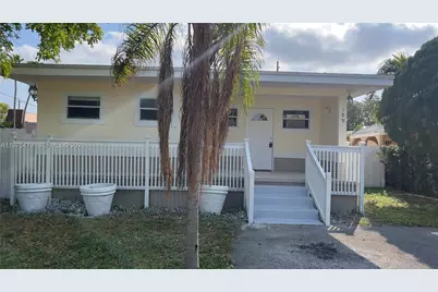 109 SW 1st Ave, Hallandale Beach, FL 33009 - Photo 2