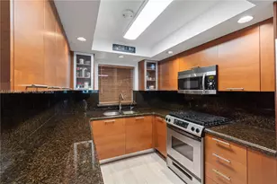 7282 Jacaranda Ln, Miami Lakes, FL 33014 - Photo 26