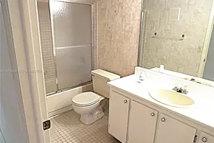 10753 W Clairmont Cir, Tamarac, FL 33321 - Photo 10