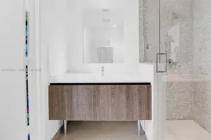 68 SE 6th St, Miami, FL 33131 - Photo 26