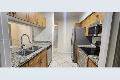 6530 Emerald Dunes Dr #207, West Palm Beach, FL 33411 - Photo 4