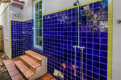 1260 La Mancha Ave, Coral Gables, FL 33134 - Photo 16