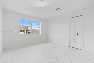 7945 NW 187th Ln, Hialeah, FL 33015 - Photo 32