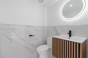 7945 NW 187th Ln, Hialeah, FL 33015 - Photo 26